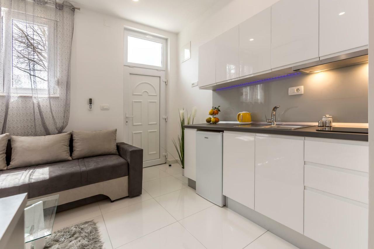 Studio Apartments Twins Split Exterior foto